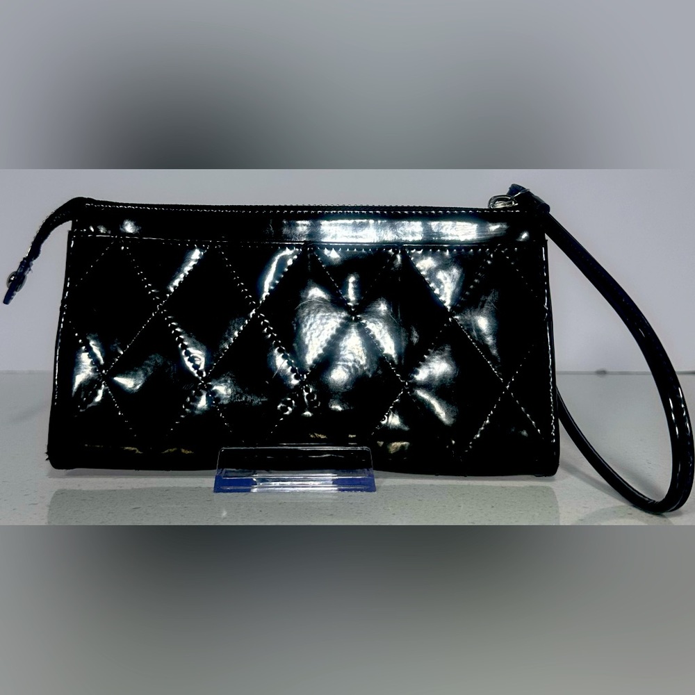 Coach Poppy Liquid Gloss Quilted Patent Large Leather Wristlet - Picture 2 of 11